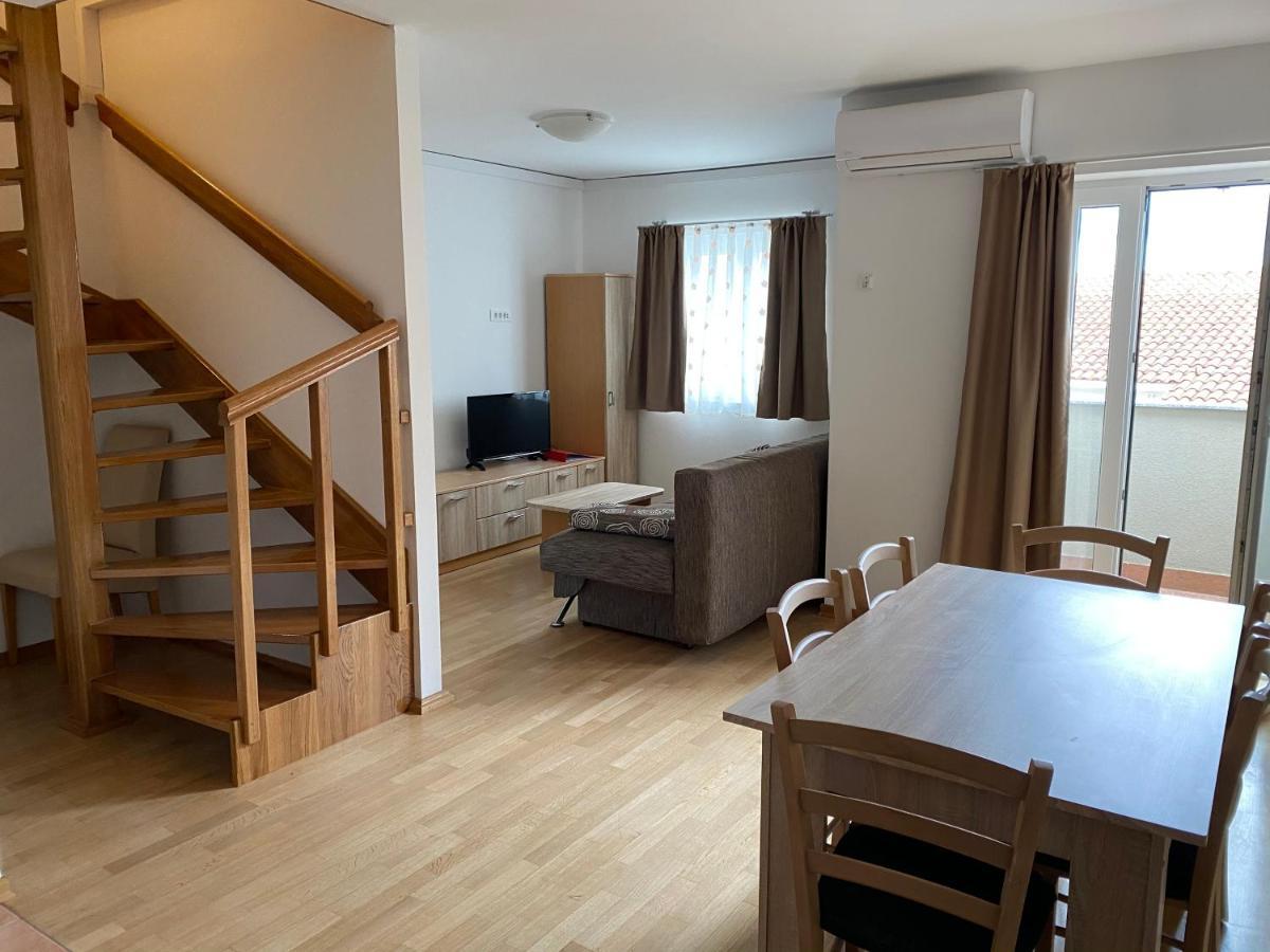 Apartmani Funda Bol Exteriör bild